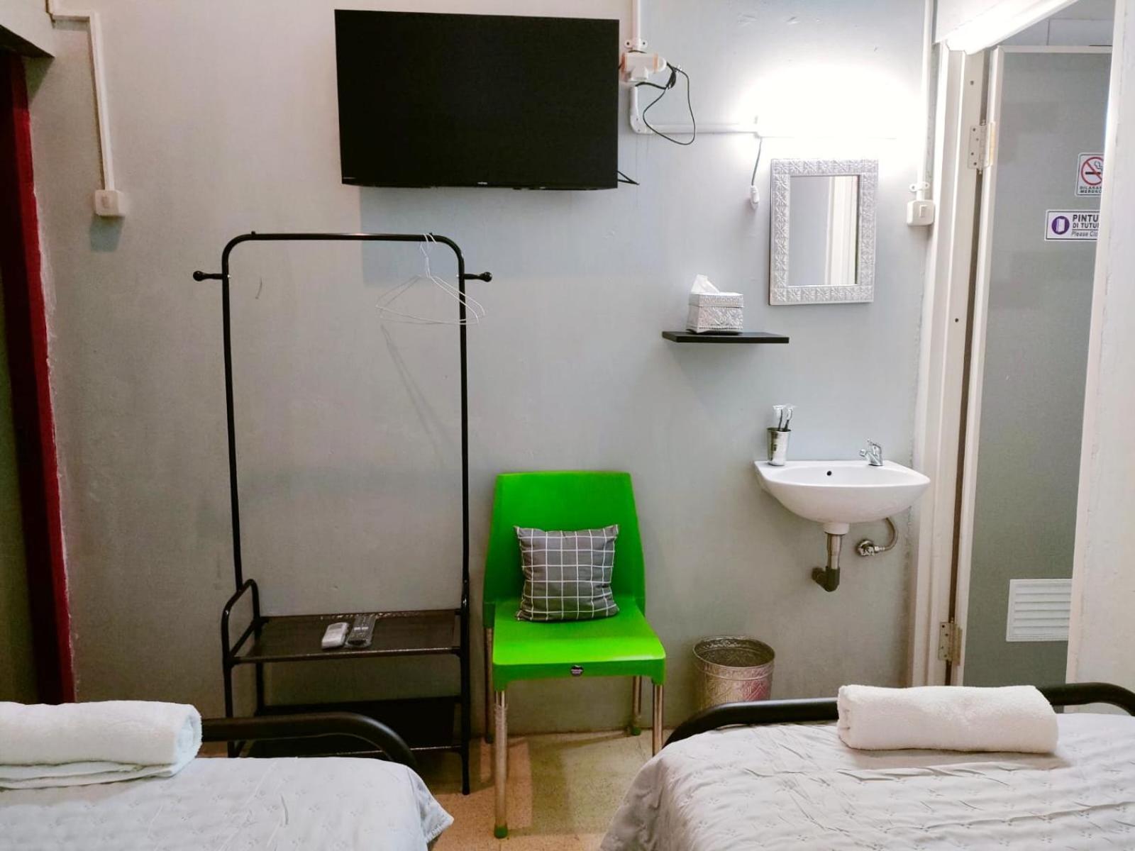 Jeng Tini Guest House Bogor Eksteriør bilde