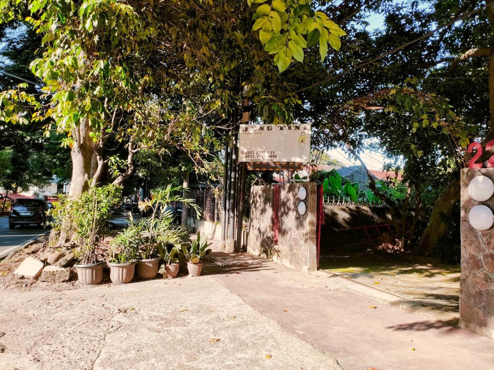 Jeng Tini Guest House Bogor Eksteriør bilde