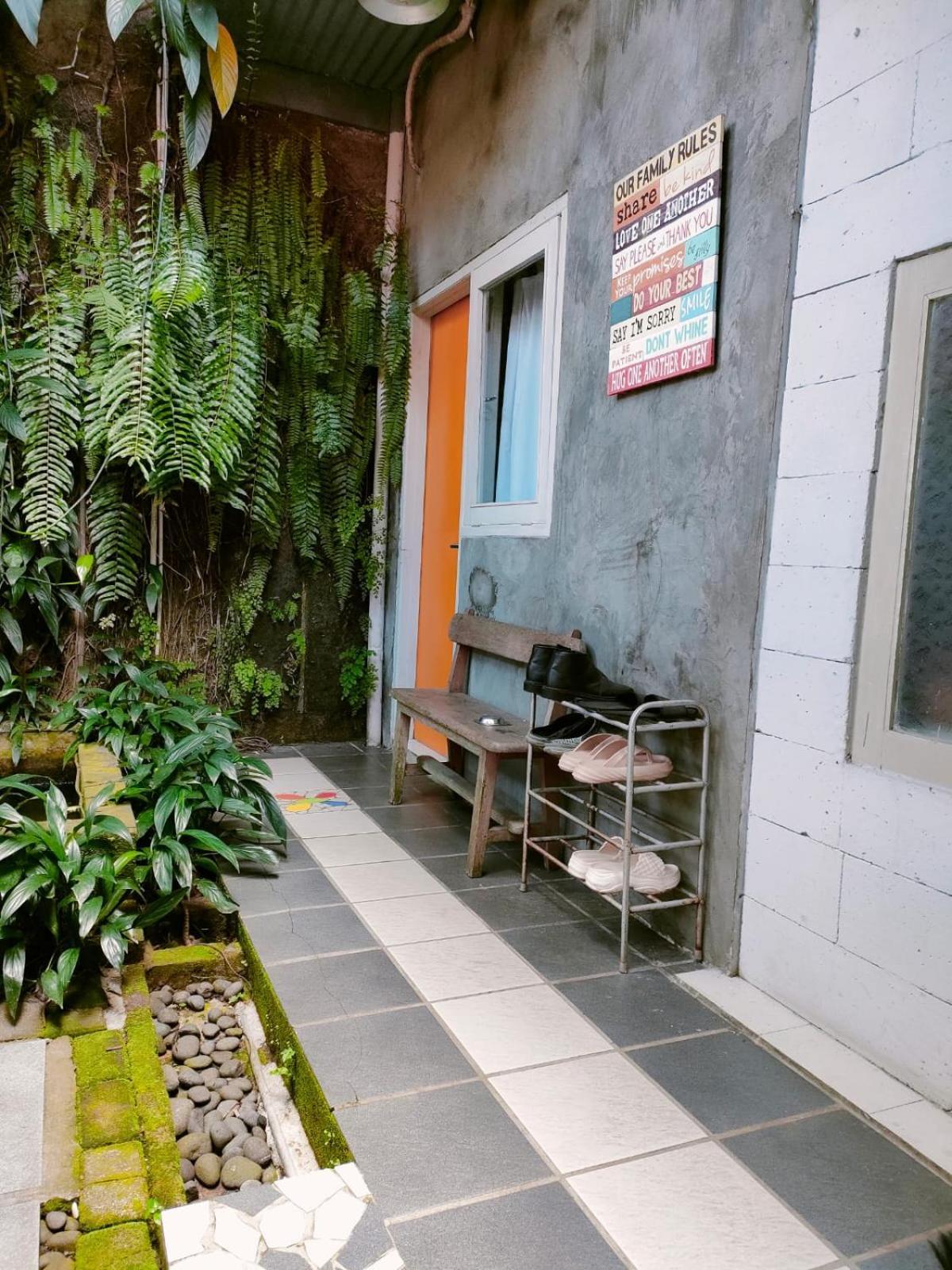 Jeng Tini Guest House Bogor Eksteriør bilde